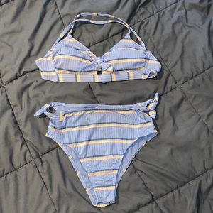 Xhilaration striped ribbed bathing suit. Top Size D/DD. Bottoms Size M.
